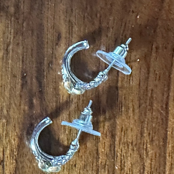 Minimalist Gold and Silver Stud Earrings Twisted wire style - Picture 4 of 6